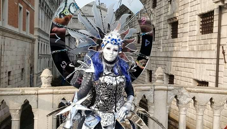 Cette Française remporte le prix du plus beau costume du Carnaval de Venise  